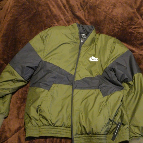 Nike Bomber Jacket - Picture 1 of 4